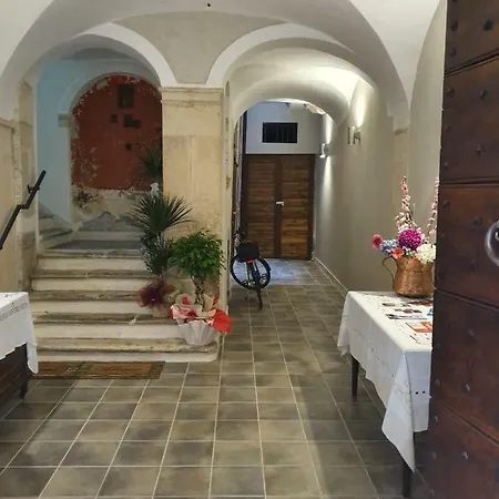 Bed & Breakfast La Dimora Del Falconiere - Luxury