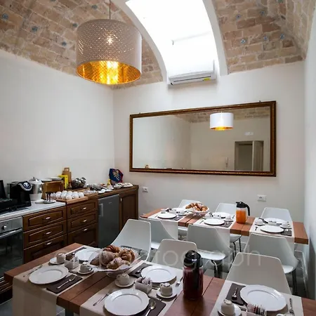 Bed & Breakfast La Dimora Del Falconiere - Luxury