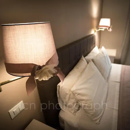 Bed & Breakfast La Dimora Del Falconiere - Luxury