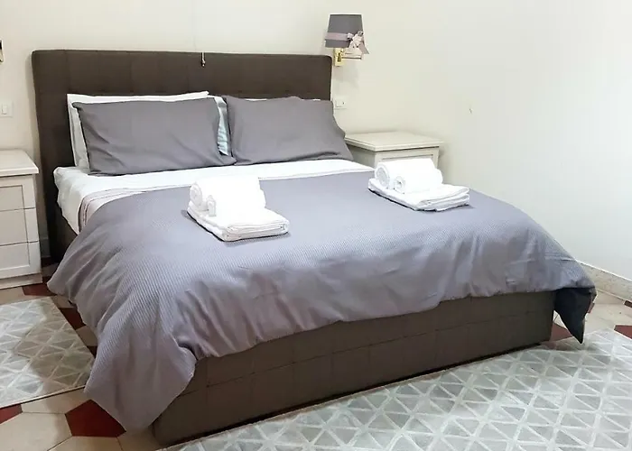 La Dimora Del Falconiere - Luxury Сульмона