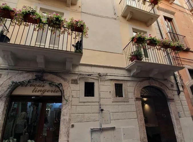 La Dimora Del Falconiere - Luxury Сульмона