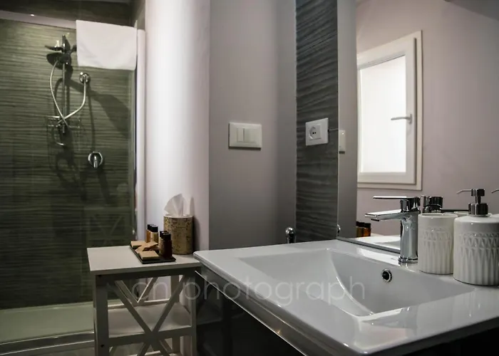 La Dimora Del Falconiere - Luxury Сульмона