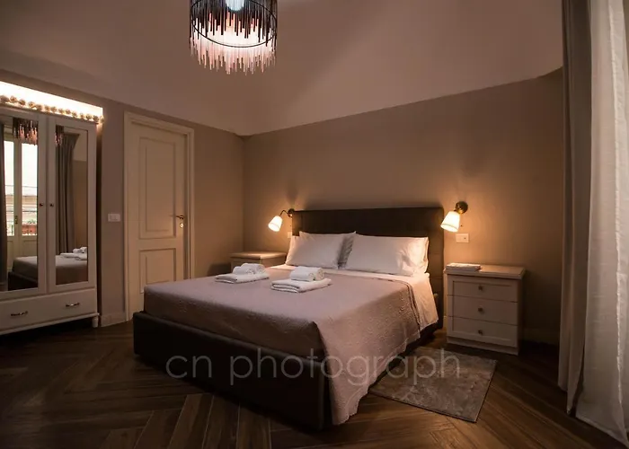 La Dimora Del Falconiere - Luxury לינה וארוחת בוקר 4*